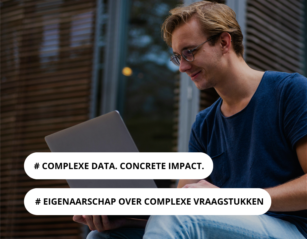 Senior Data & Automation Consultant werkt aan data- en automatiseringsoplossingen